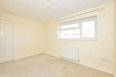 33 Barnett Close, Eastergate, Chichester, PO20 3UW