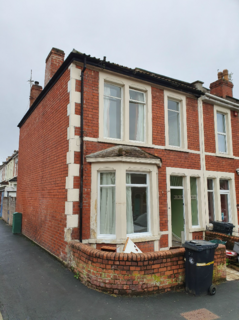 4 bedroom end of terrace house to rent, York Road