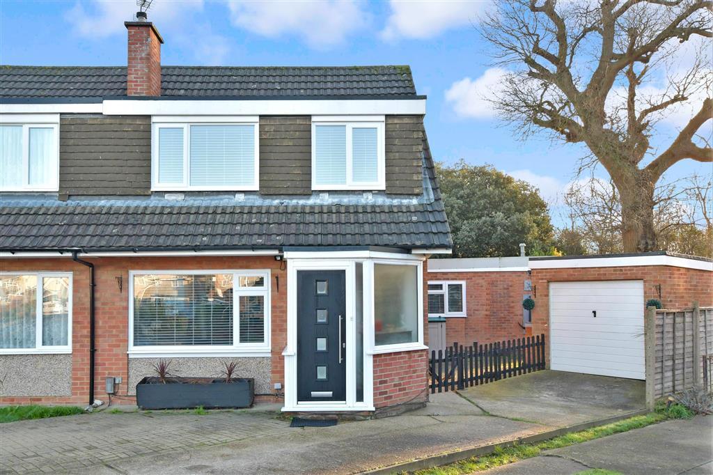 Luard Court, Havant, Hampshire 4 bed semidetached house £425,000