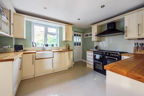 43 Lyfield, Oxshott, Leatherhead, KT22 0SH