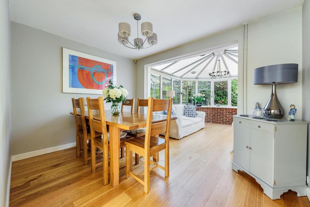 Dining Room/Conserva