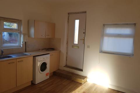 1 bedroom flat to rent - Tividale Road, Tipton DY4