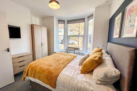 undefined, Room 1, 88 Legsby Avenue
