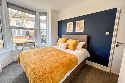 undefined, Room 1, 88 Legsby Avenue