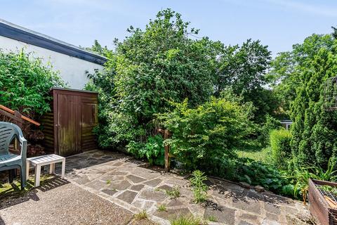 103 Farm Road, Edgware, HA8 9LR