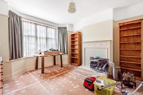 103 Farm Road, Edgware, HA8 9LR