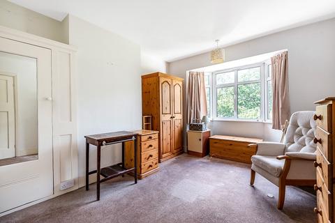 103 Farm Road, Edgware, HA8 9LR