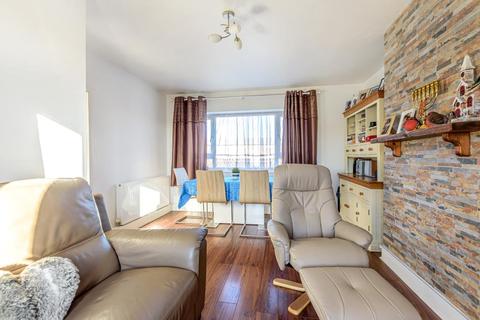 2 bedroom maisonette to rent - Staines-Upon-Thames,  Berkshire,  TW19