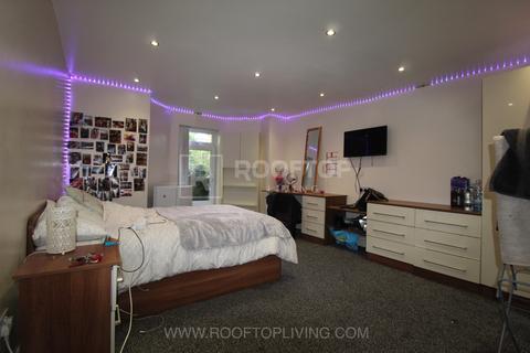 10 bedroom house to rent - Spring Road, Leeds