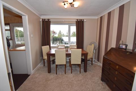 St Neots Bumbles Green, Nazeing, Waltham Abbey, EN9 2SD