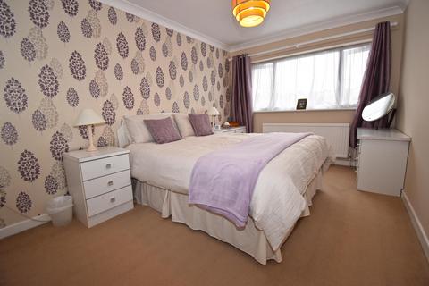 St Neots Bumbles Green, Nazeing, Waltham Abbey, EN9 2SD