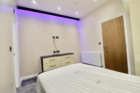 2 bedroom house to rent, Ashwood Terrace, Leeds LS6