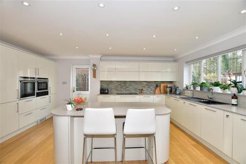 5 Ash Meadow, Willesborough, Ashford, TN24 0LW