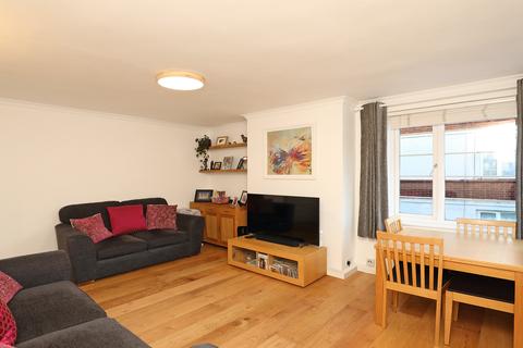 22 Manor Vale, Brentford, TW8 9JP