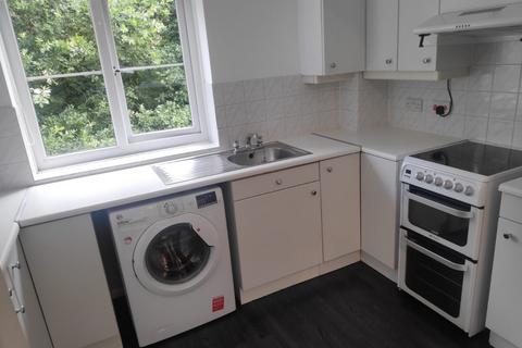 1 bedroom apartment to rent, Wordsworth Mead, Redhill