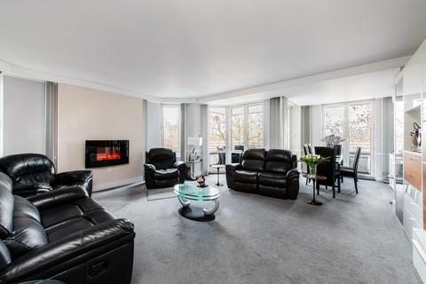 3 bedroom flat for sale - Porchester Gate, Bayswater Road, London, W2