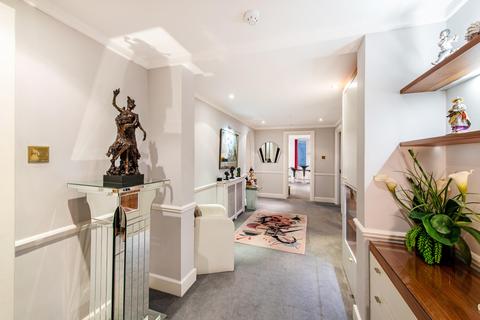 3 bedroom flat for sale - Porchester Gate, Bayswater Road, London, W2