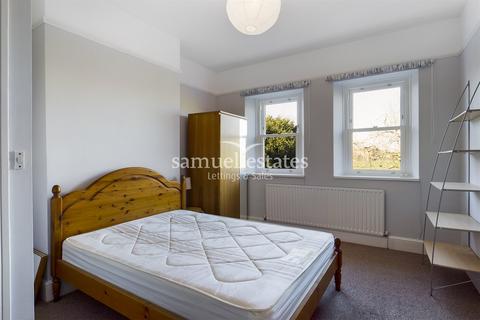 2 bedroom flat to rent, Streatham Common South, London, SW16