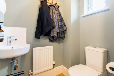 86 Bletchley Road, Horsforth, Leeds, LS18 4FG
