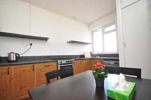 1 bedroom flat to rent - Limpsfield Road Warlingham CR6