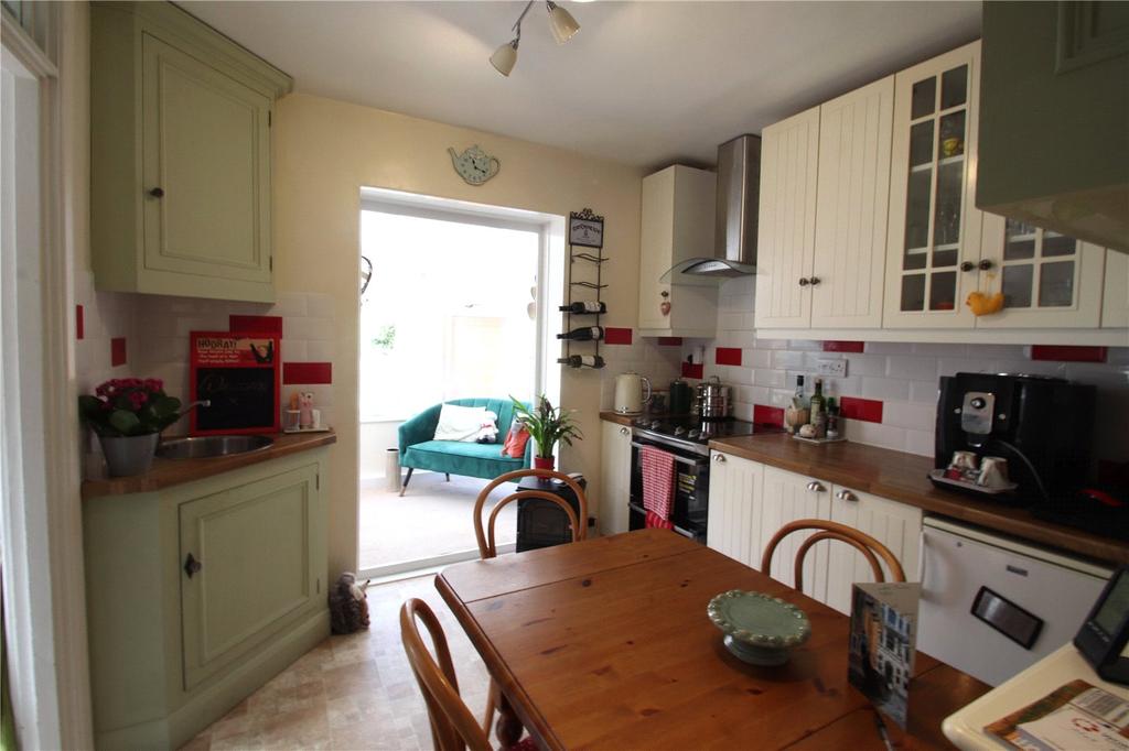 Old Manor Road, Rustington... 2 bed bungalow £375,000