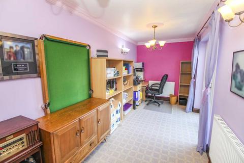 8 Crescent Road, Heybridge, Maldon, CM9 4SJ