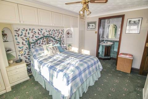 8 Crescent Road, Heybridge, Maldon, CM9 4SJ