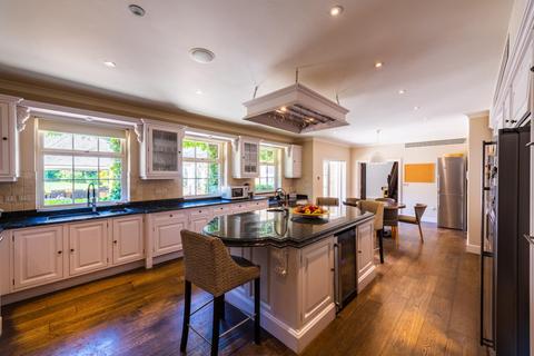 14 Broomfield Ride, Oxshott, Leatherhead, KT22 0LW