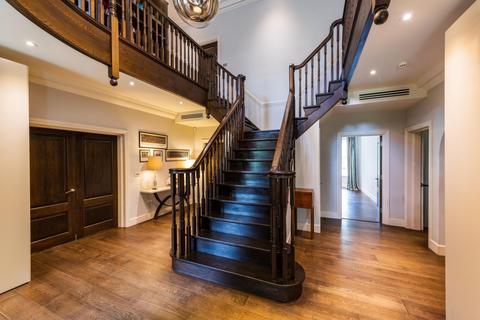 14 Broomfield Ride, Oxshott, Leatherhead, KT22 0LW