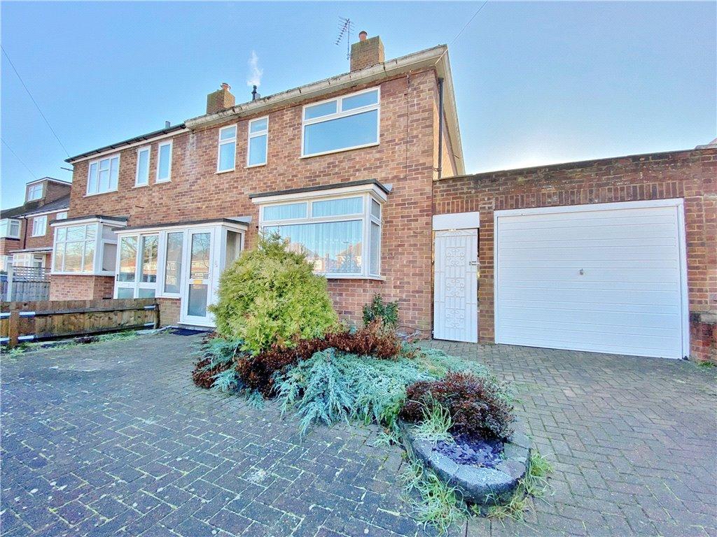 Arnold Crescent, Isleworth, TW7 3 bed semidetached house £600,000