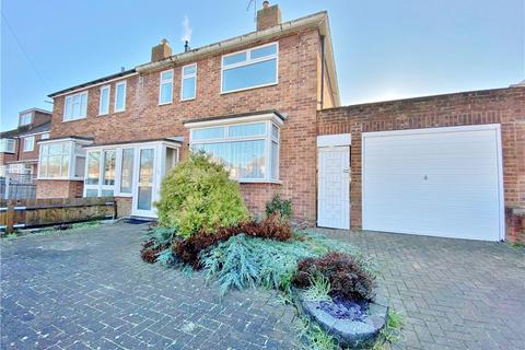 25 Arnold Crescent, Isleworth, TW7 7NS
