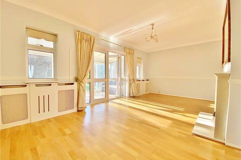 25 Arnold Crescent, Isleworth, TW7 7NS