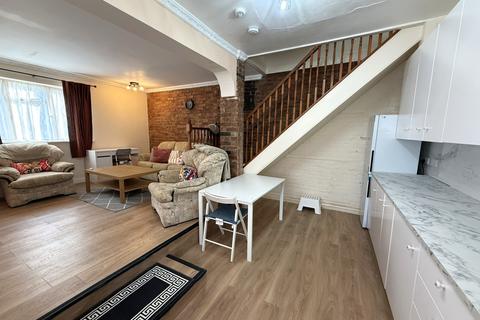 undefined, Chandos Road, Buckingham, MK18