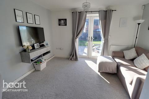 8a Crawley Close, Northampton, NN2 8BA