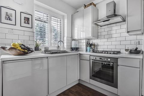 Flat 27, Victoria Court Kingsbridge Avenue, London, W3 9AH