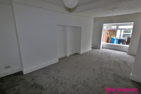 2 bedroom end of terrace house to rent - Holland Street, Hull HU9