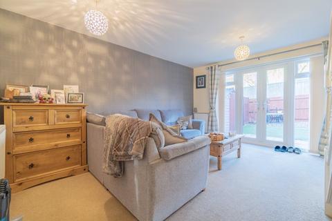 2 bedroom semi-detached house for sale - Haslingden Crescent, Dudley, West Midlands