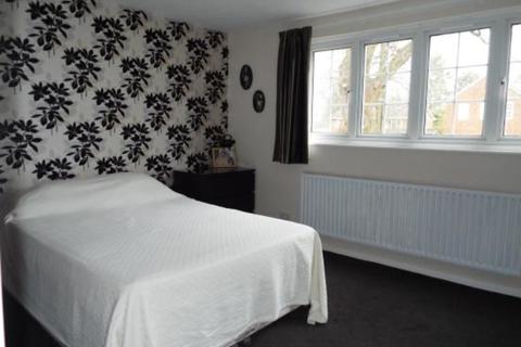 52 Kersey Drive, South Croydon, CR2 8SX