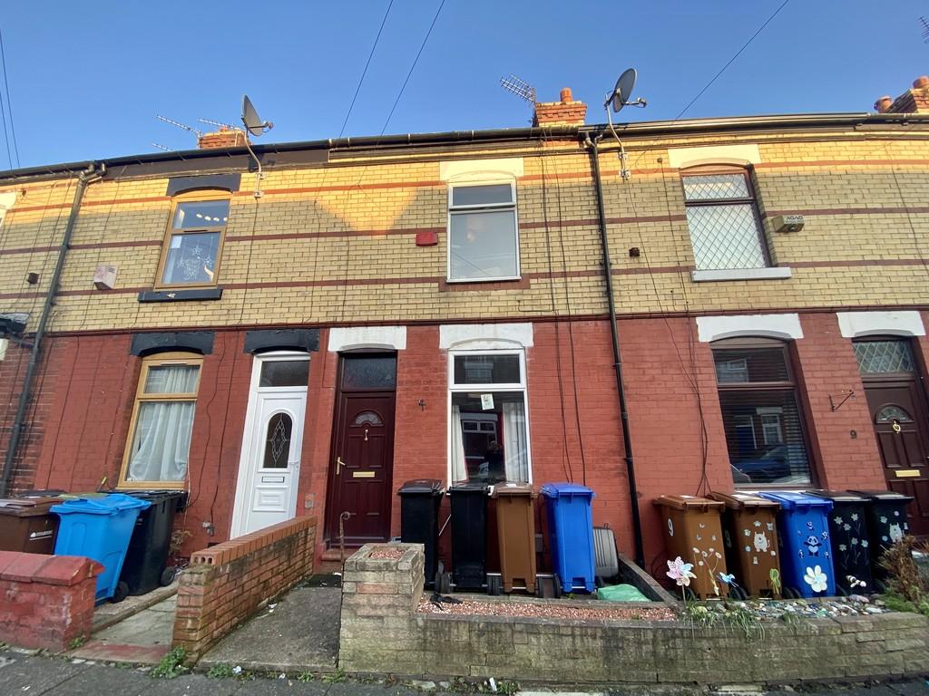 Heathside Road, Cheadle Heath 2 bed terraced house £150,000