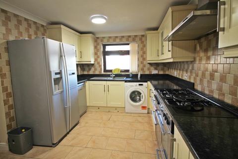 3 bedroom townhouse for sale - Standish Court, Widnes