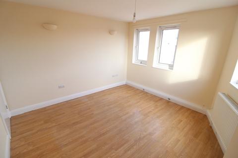 2 bedroom apartment to rent - London Road, Hadleigh, Essex