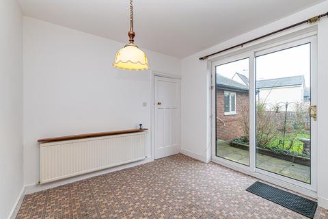 2 bedroom ground floor flat for sale - West Avenue, Stockton Heath, Warrington, Cheshire