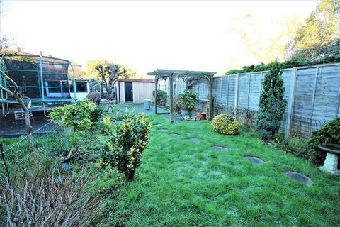 35 Rushdene, London, SE2 9RP
