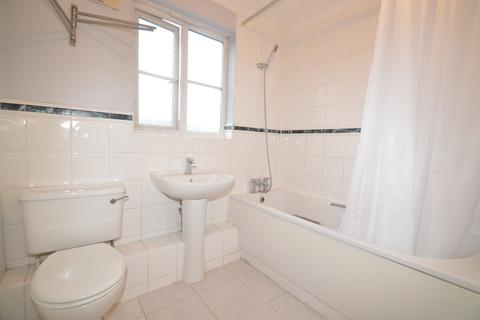 41 Fairway Drive, London, SE28 8QT
