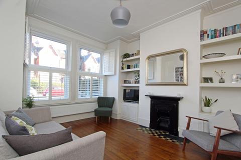 53 Princes Avenue, London, N22 7SB