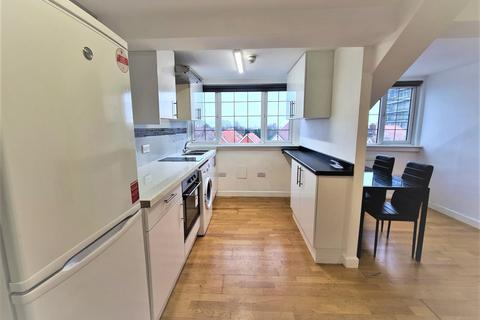 1 bedroom flat to rent, 127 Clapton Common, London E5