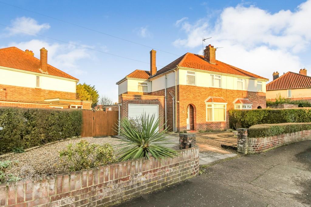 Hercules Road, Hellesdon, Norwich 3 bed semidetached house £315,000