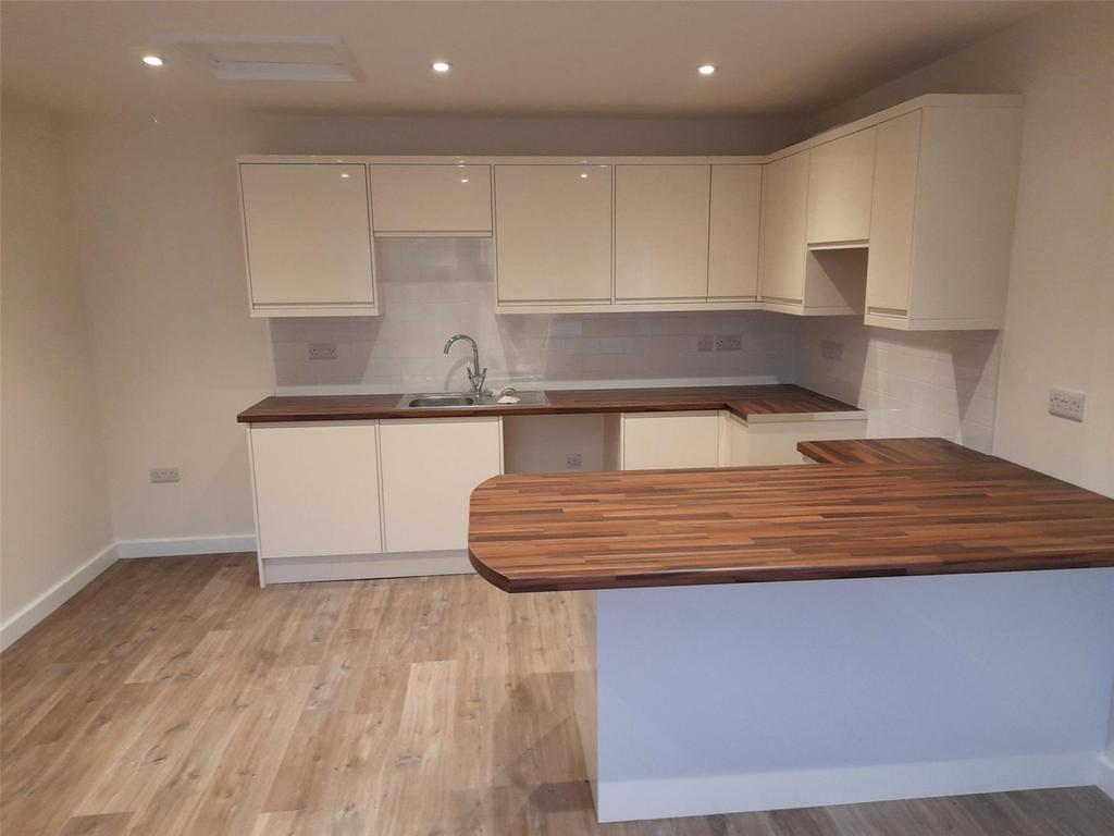 The Old Estate Yard, Badger... 1 bed bungalow £595 pcm (£137 pw)