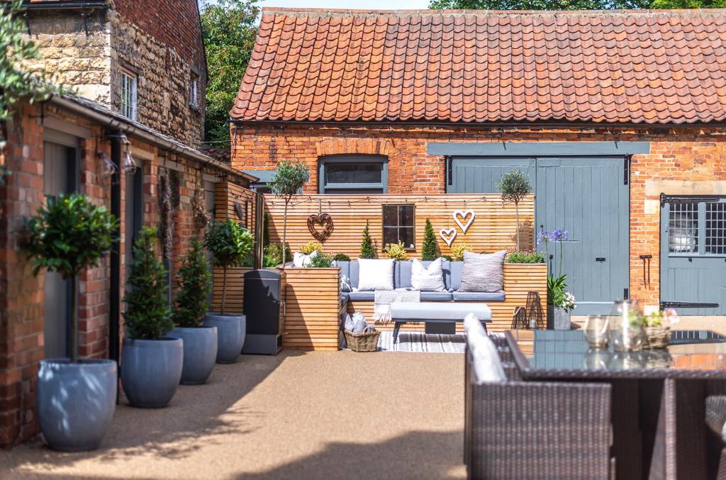 Courtyard Patio