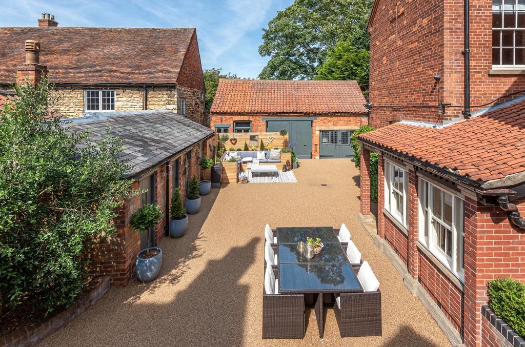 Courtyard Patio